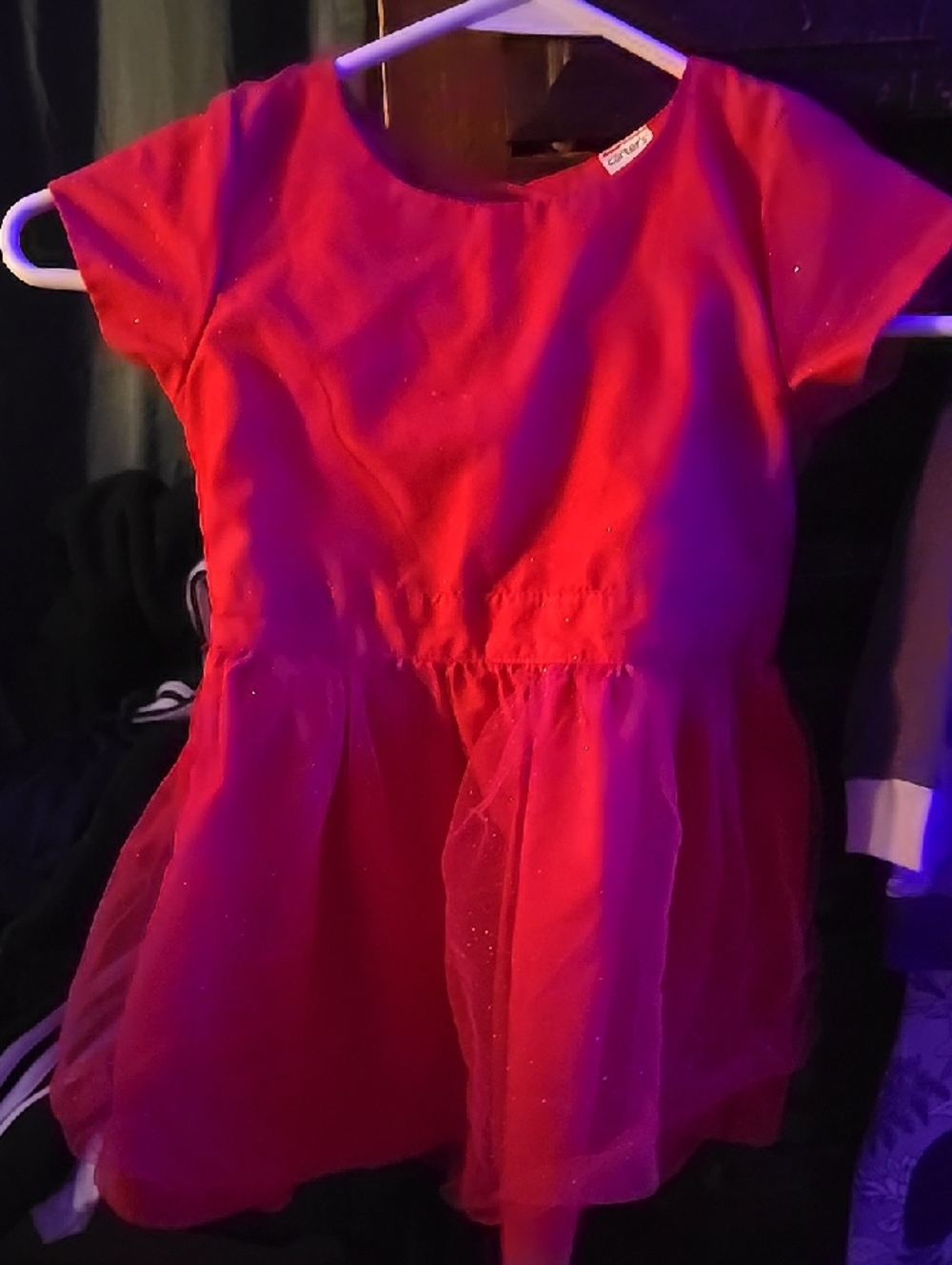 !!.       Girls 3T  Red Sparkle Tulle Skirt Formal Dress